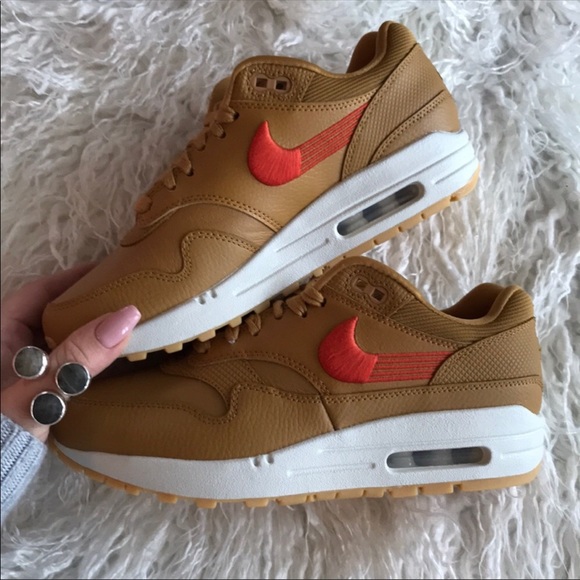 nike air max mustard